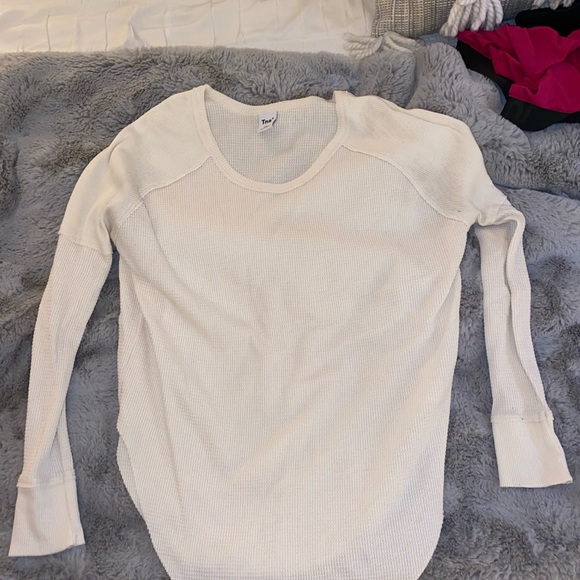 Aritzia Alder Thermal Tops - Barely worn!! - Picture 3 of 3